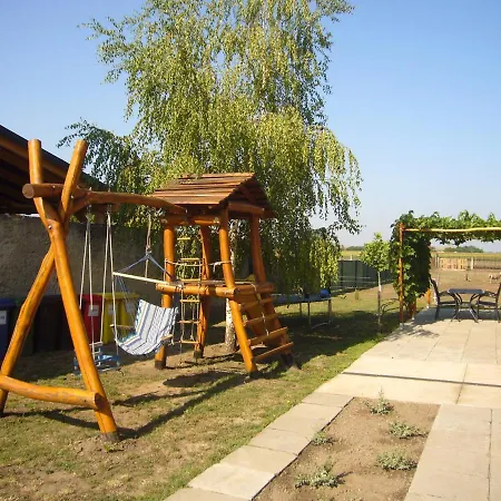 Vinny Dom - Rumcajz - Borhaz Obid