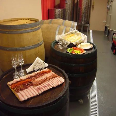 Vinny Dom - Rumcajz - Borhaz