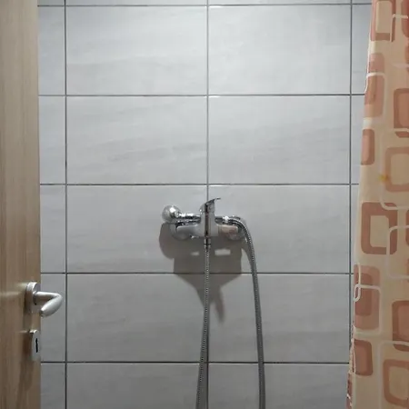 Vinny Dom - Rumcajz - Borhaz *