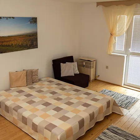 Vinny Dom - Rumcajz - Borhaz