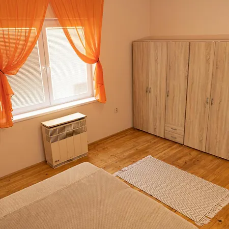 Vinny Dom - Rumcajz - Borhaz Obid