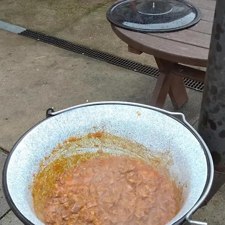 Vinny Dom - Rumcajz - Borhaz Obid