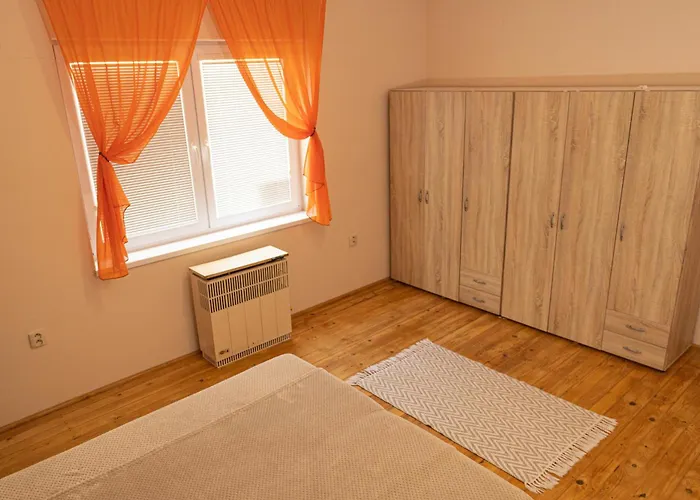 Vinny Dom - Rumcajz - Borhaz Obid